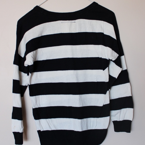 Black and White Striped Crewneck Hollister Sweater 00s - Picture 2 of 3